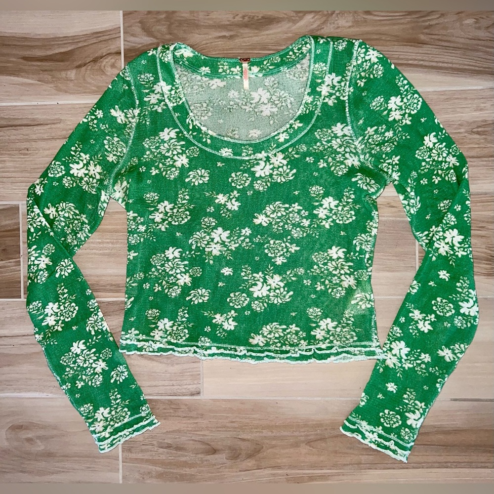 Free People Gorgeous Green Floral Long-Sleeve Top💚✨🛍️